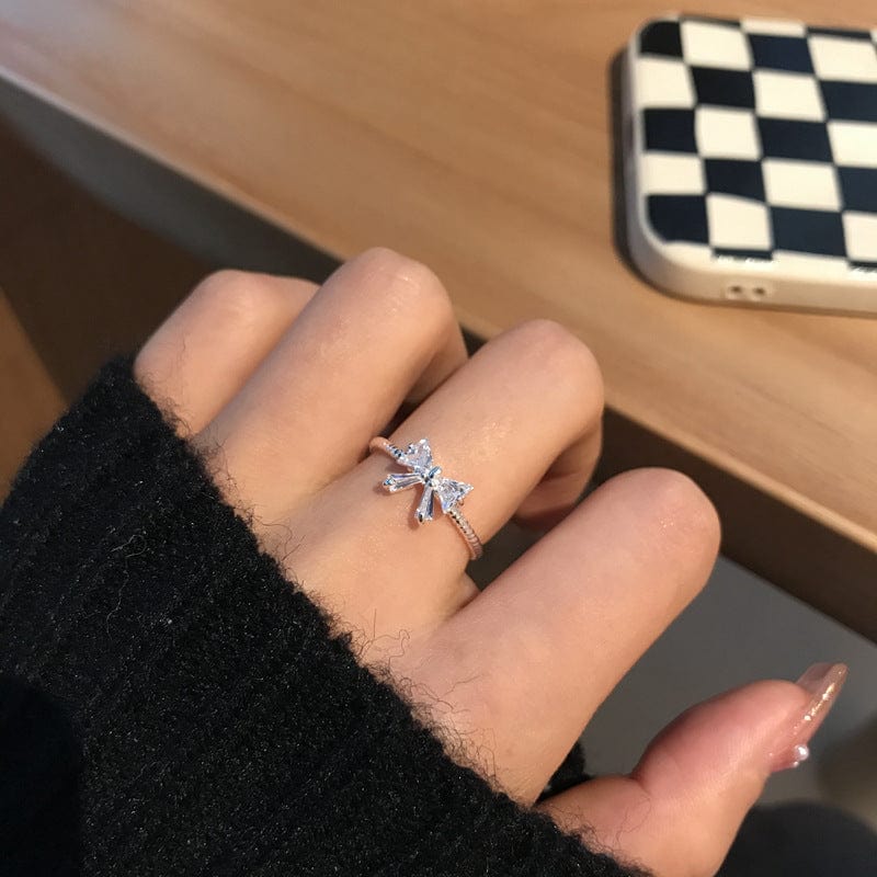 Chic Adjustable Crystal Bowknot Ring – ArtGalleryZen