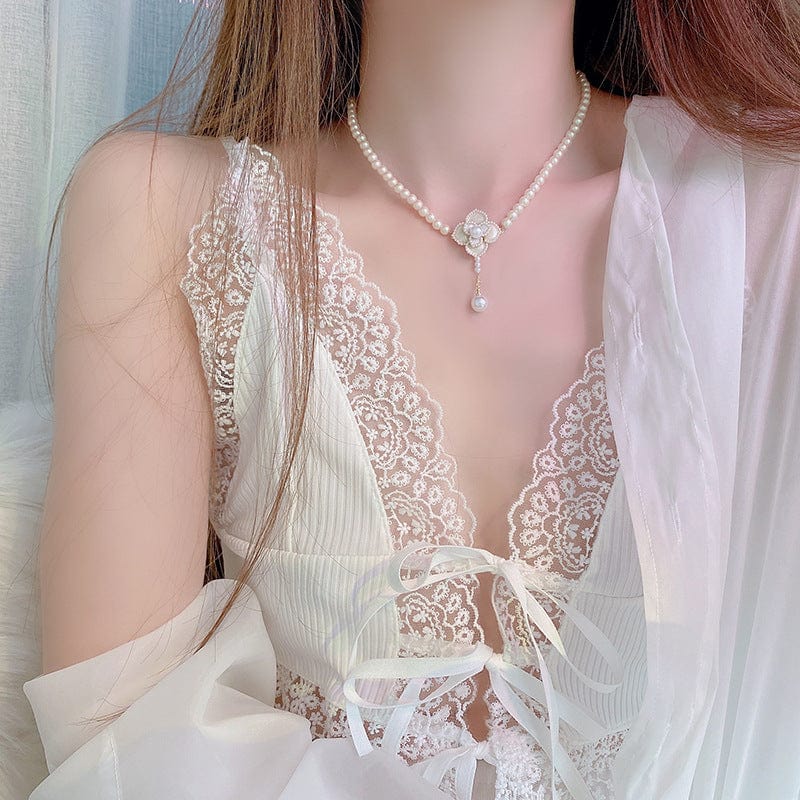 Chic Camellia Pearl Chain Choker Necklace - ArtGalleryZen