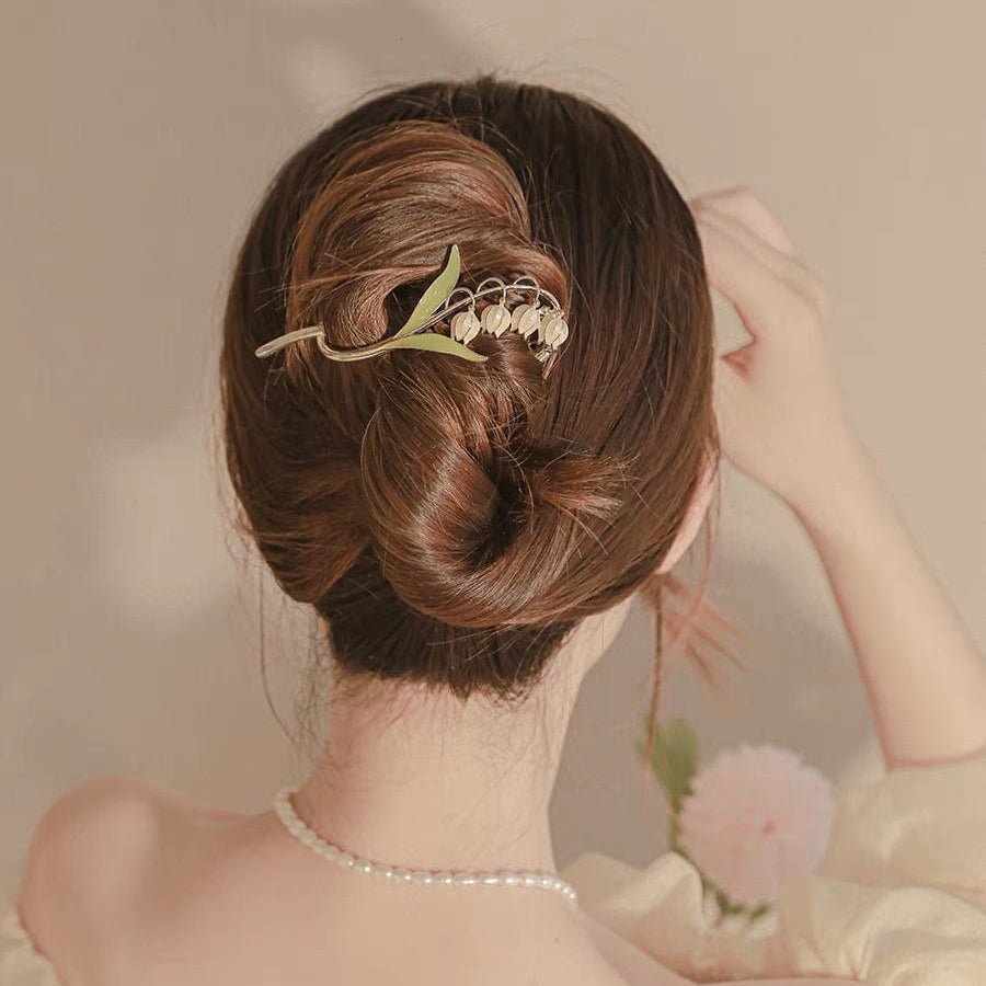 Chic Enamel Bellflower Hair Twist Clip - ArtGalleryZen