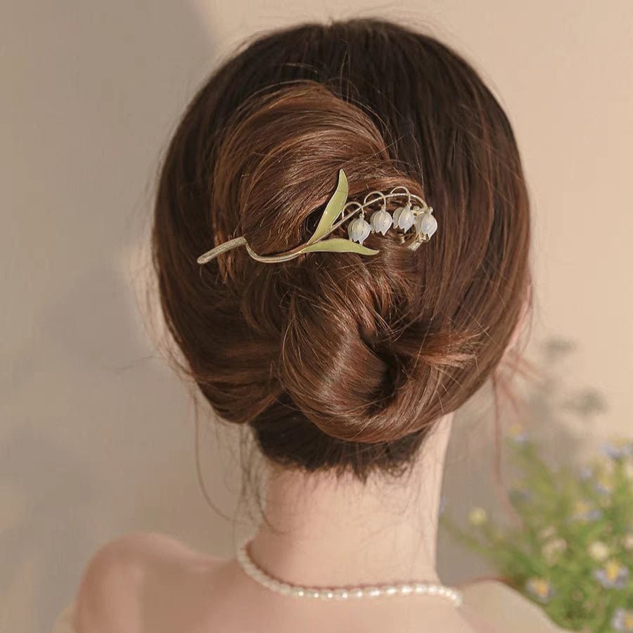 Chic Enamel Bellflower Hair Twist Clip - ArtGalleryZen