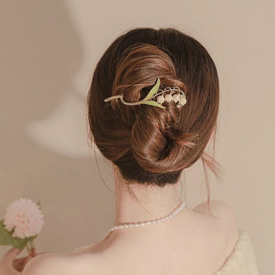 Chic Enamel Bellflower Hair Twist Clip - ArtGalleryZen