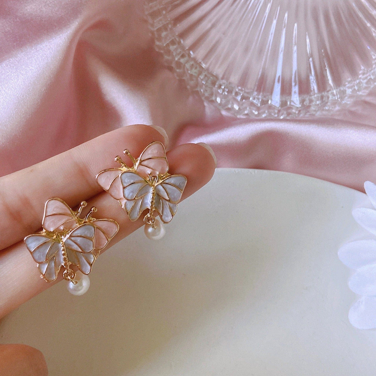 Chic Enamel Butterfly Dangling Pearl Earrings - ArtGalleryZen