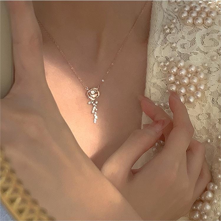 Dainty CZ Inlaid Rose Necklace - ArtGalleryZen