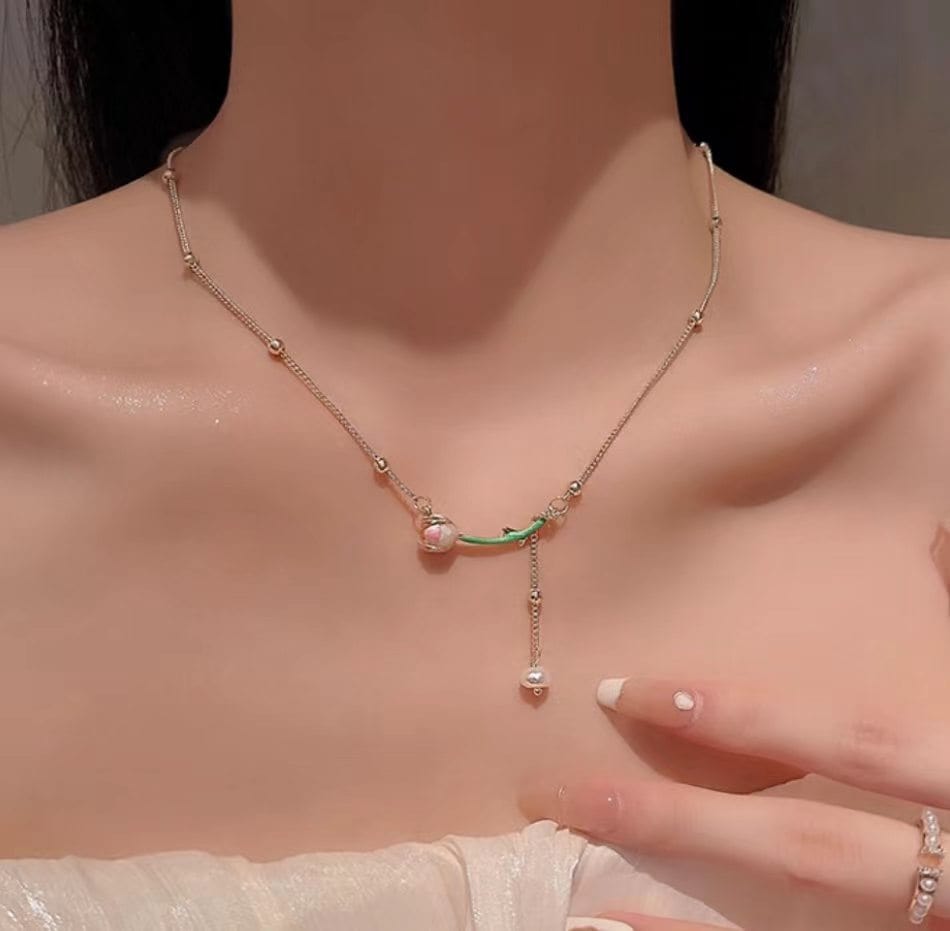 Dainty Enamel Tulip Pearl Charm Rolo Chain Necklace - ArtGalleryZen